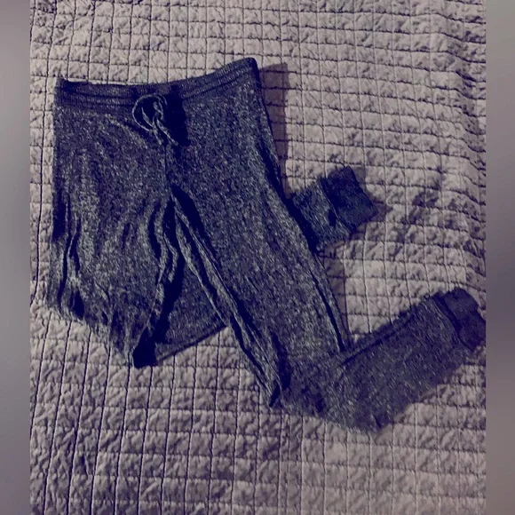 AE gray jogger pants - Picture 1 of 2